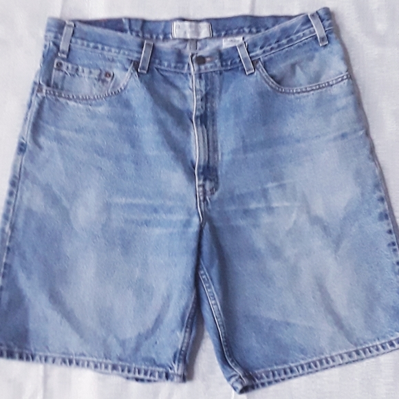 LEVI STRAUSS MENS SHORTS. SIZE 38. - Picture 1 of 5